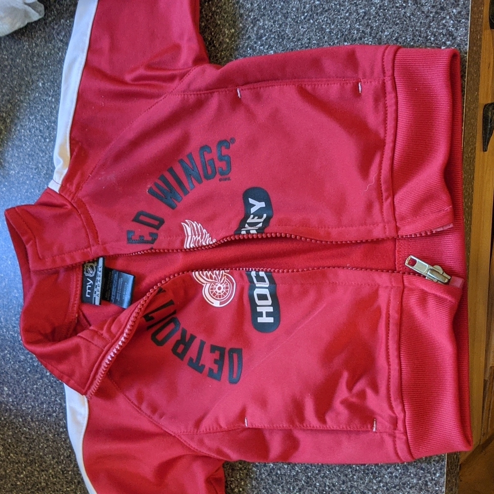 Detroit red wings zip up hockey apparel